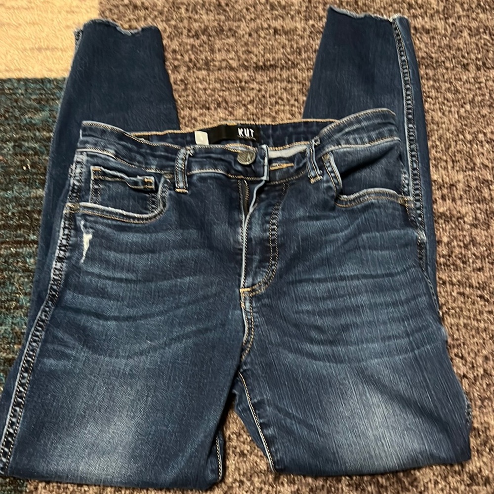 KUT From the Kloth Size 4 lightly distressed skinny ankle jeans